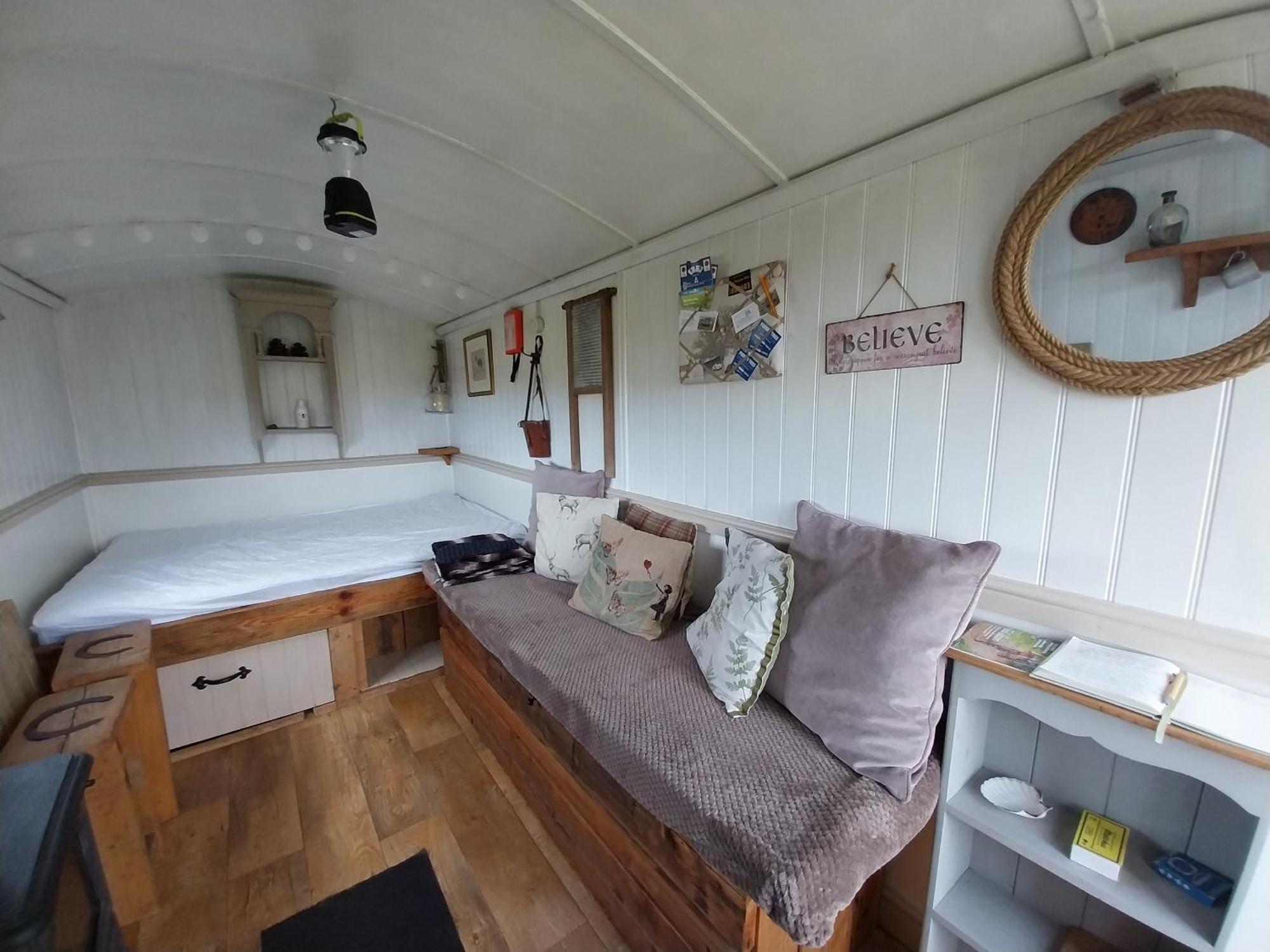 Meadowbeck - Shepherd Huts Fylingdales Esterno foto