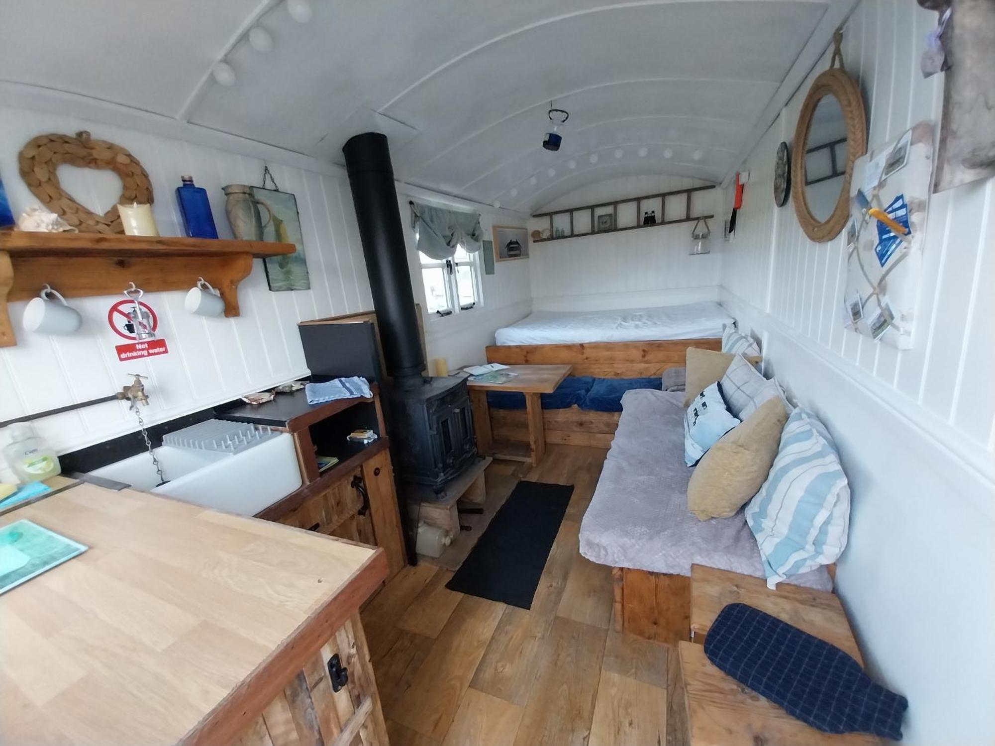 Meadowbeck - Shepherd Huts Fylingdales Esterno foto