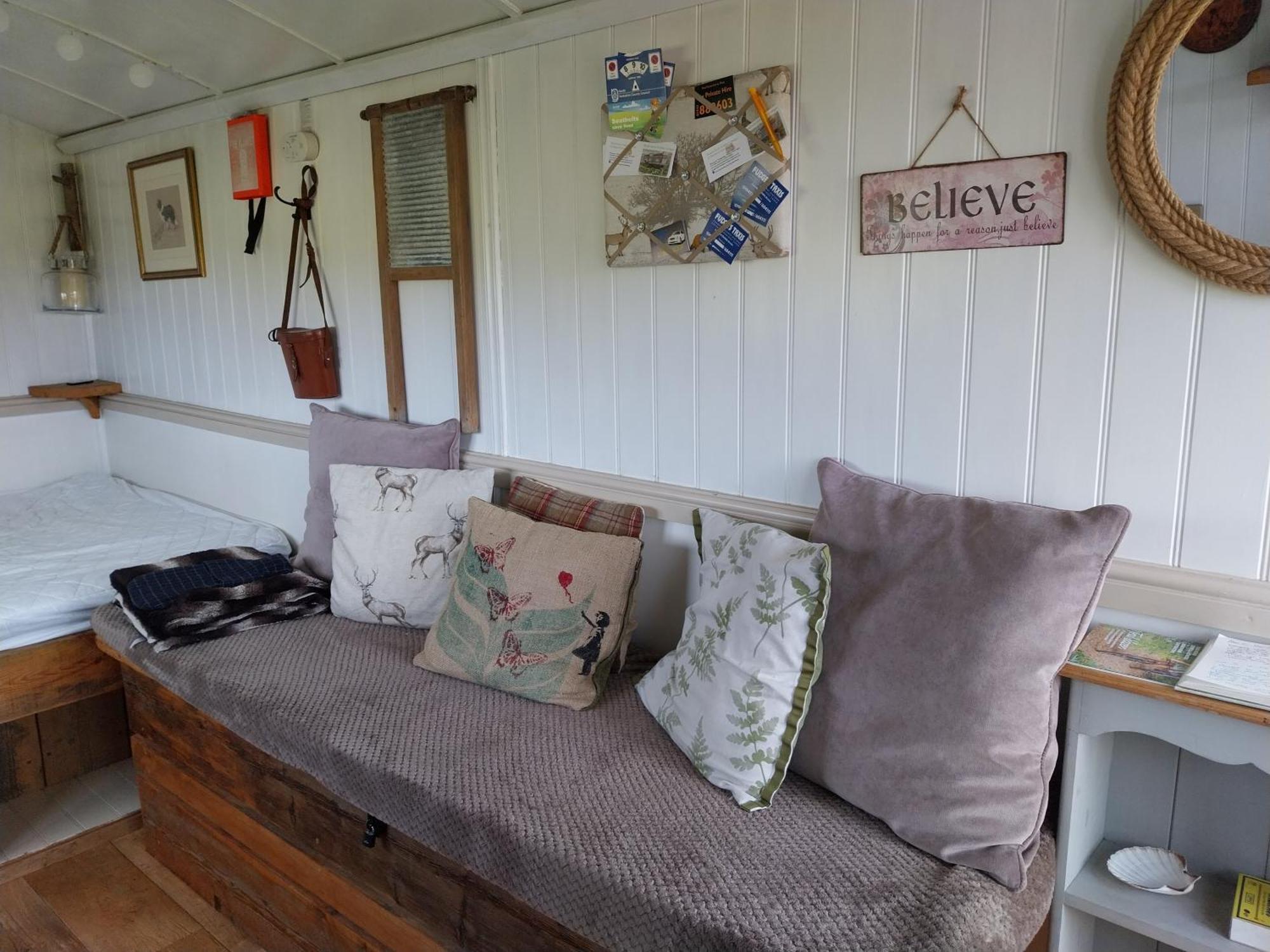 Meadowbeck - Shepherd Huts Fylingdales Esterno foto
