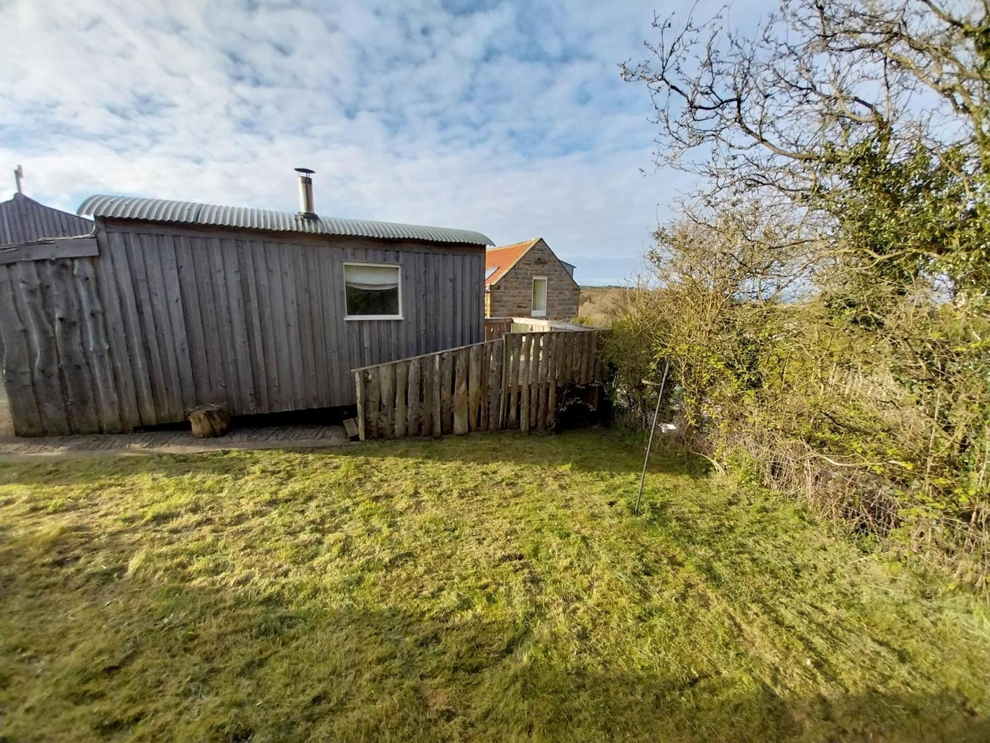 Meadowbeck - Shepherd Huts Fylingdales Esterno foto