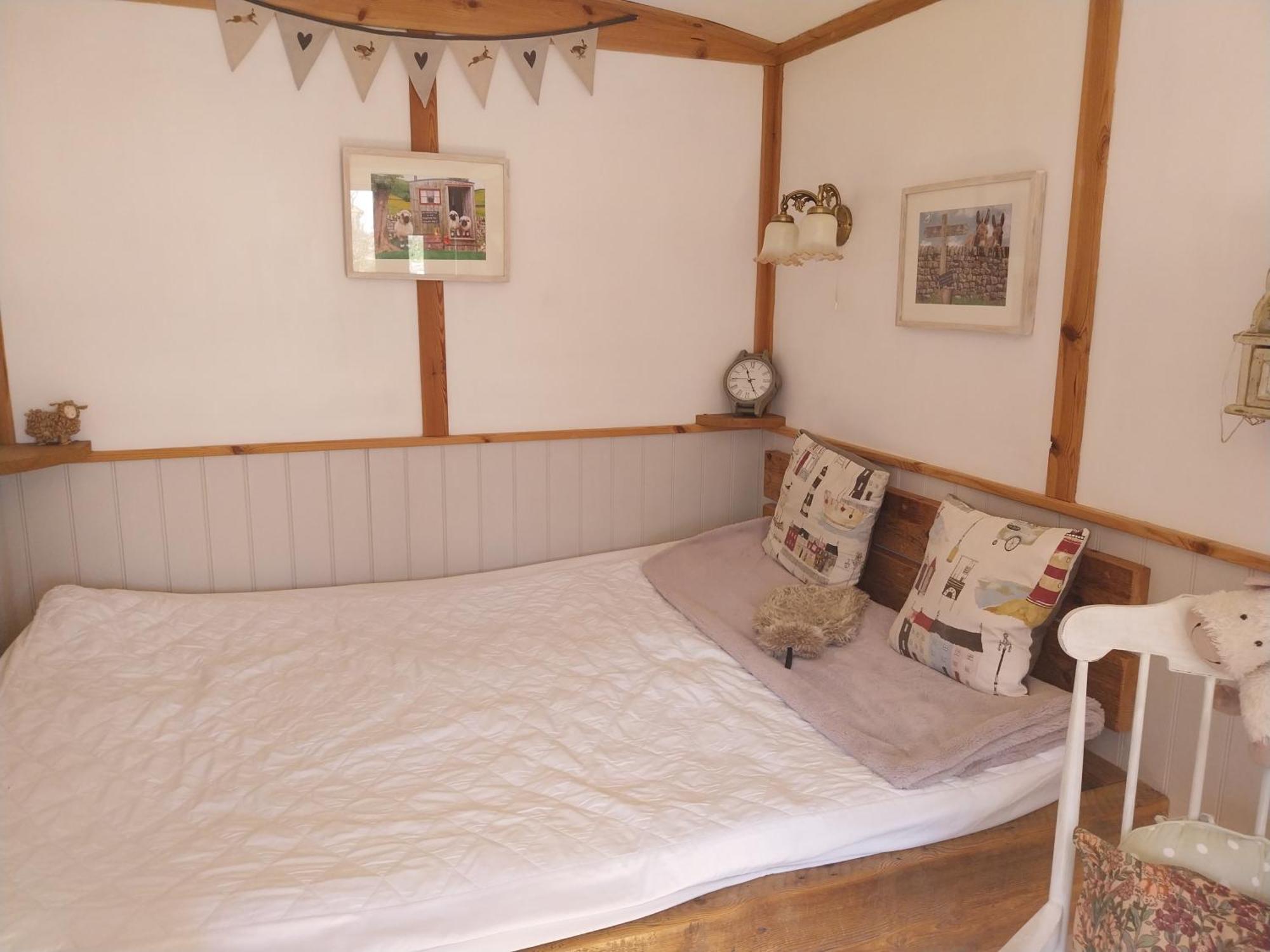 Meadowbeck - Shepherd Huts Fylingdales Esterno foto
