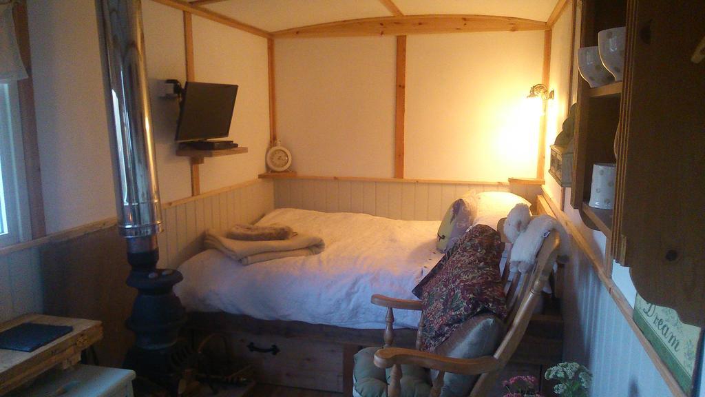 Meadowbeck - Shepherd Huts Fylingdales Esterno foto