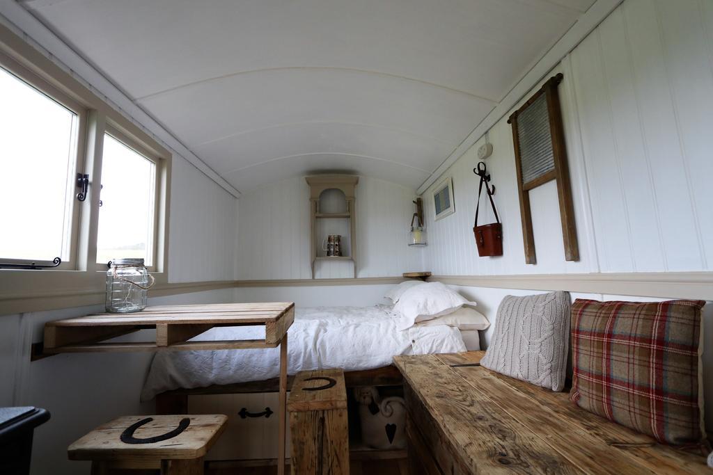 Meadowbeck - Shepherd Huts Fylingdales Esterno foto
