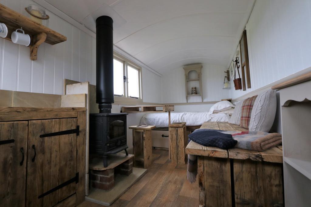 Meadowbeck - Shepherd Huts Fylingdales Esterno foto