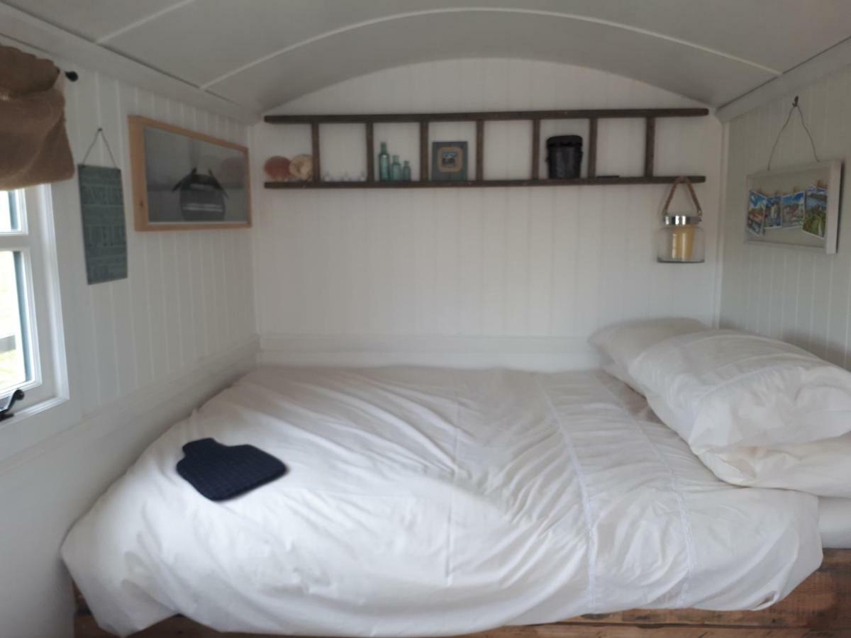 Meadowbeck - Shepherd Huts Fylingdales Esterno foto