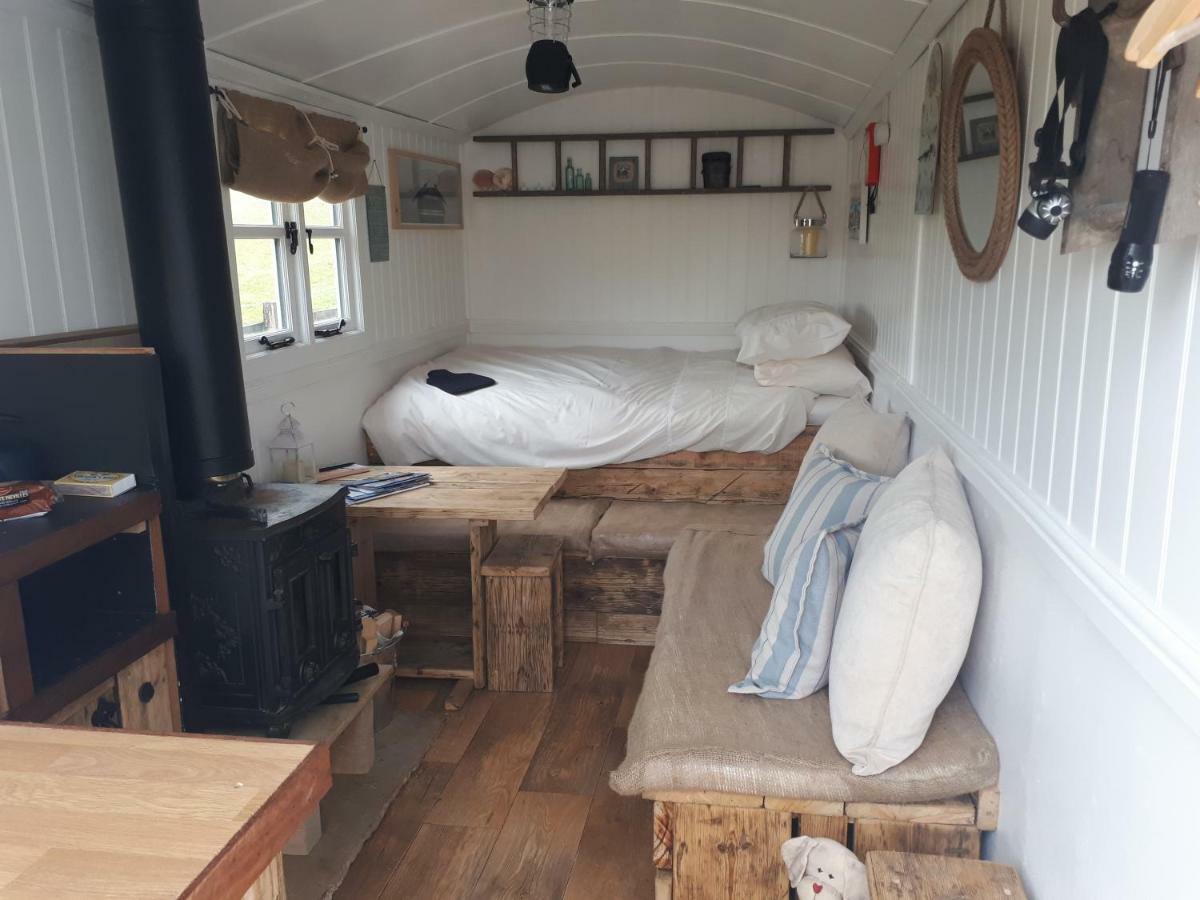 Meadowbeck - Shepherd Huts Fylingdales Esterno foto